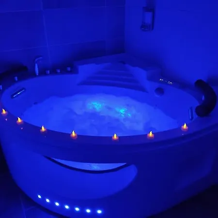 NOUVEAU*Le Bois étoilé*Balnéo*Massage*Détente*Wifi*Netflix*Self-checkin Venette Extérieur photo
